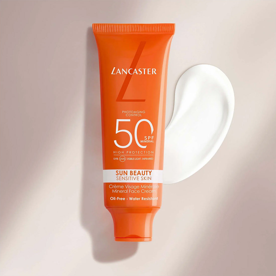 Sun Sensitive Luminous Tan Oily-Free Milky Fluid Latte Solare Viso SPF 50 50 ML_LAN295396_Lancaster-4