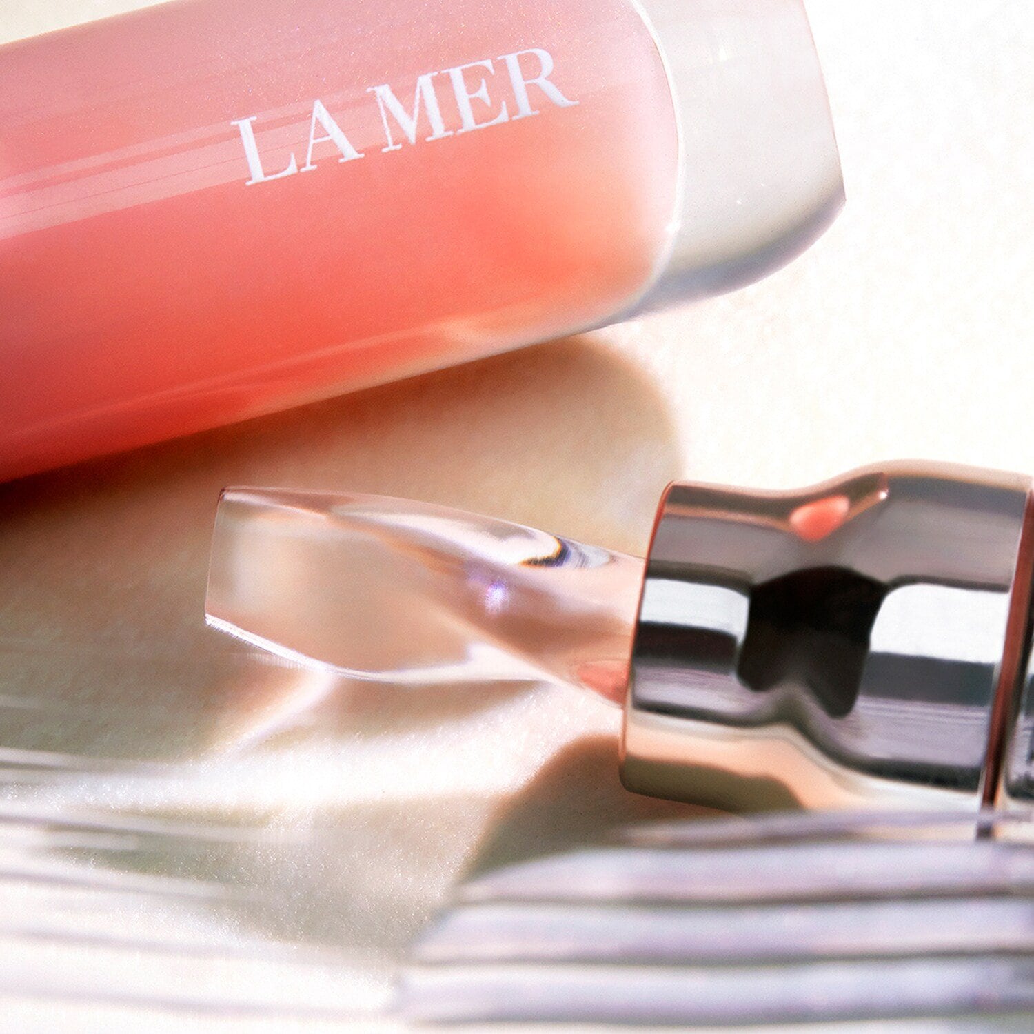 The Lip Volumizer Gloss Rimpolpante E Voluminizzante Sherry Shine_LM5RHP010000_LA MER-5
