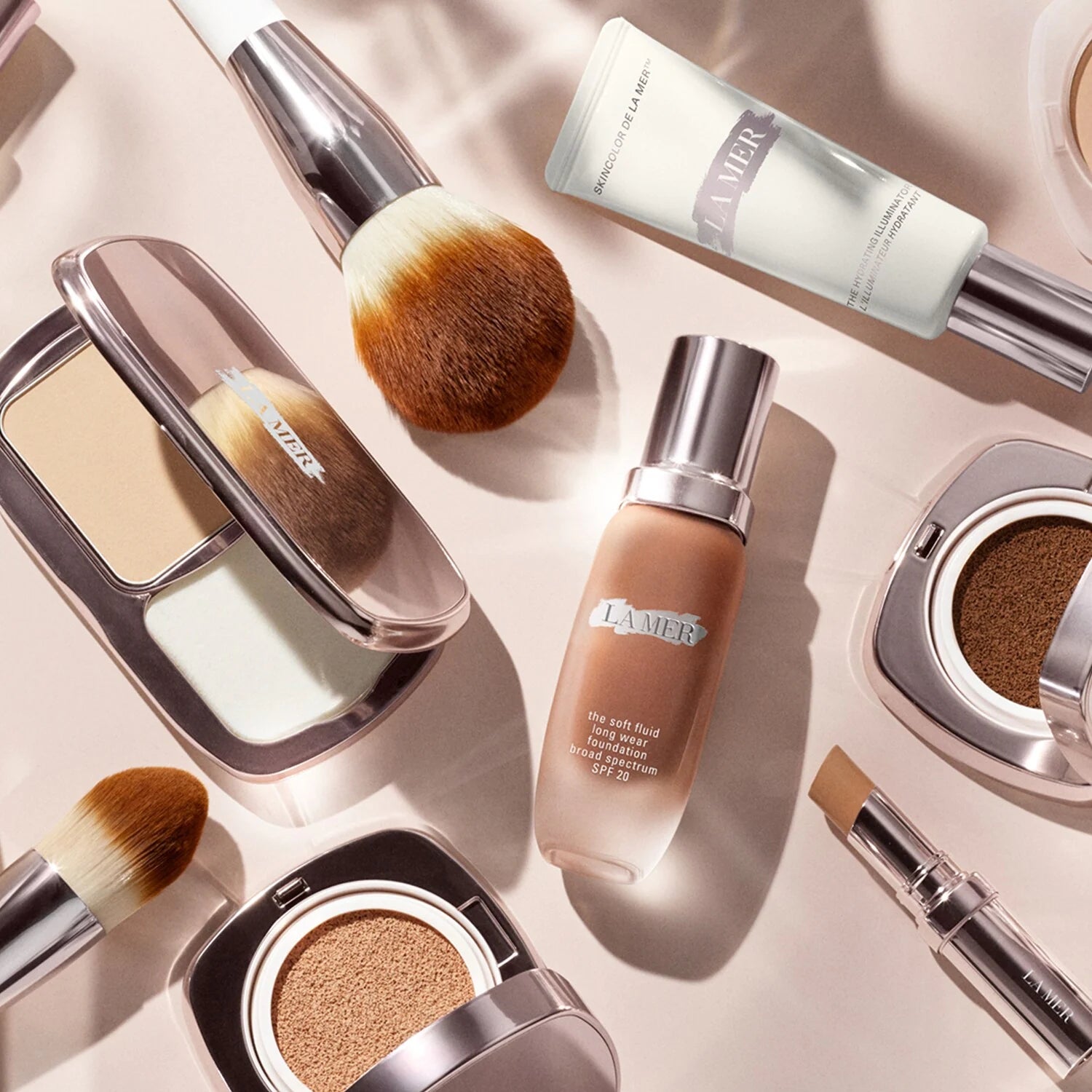 The Soft Fluid Long Wear Foundation SPF20 320 Blush_LM5FT2310000_LA MER-5