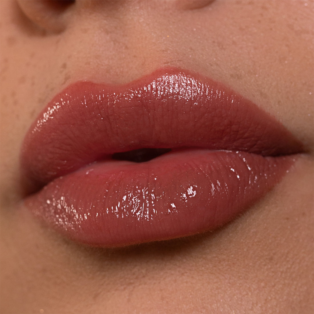Ultra Rich Sheer Lipstick Rossetto Luminoso Idratante 186_DDP101186_Diego Dalla Palma-5
