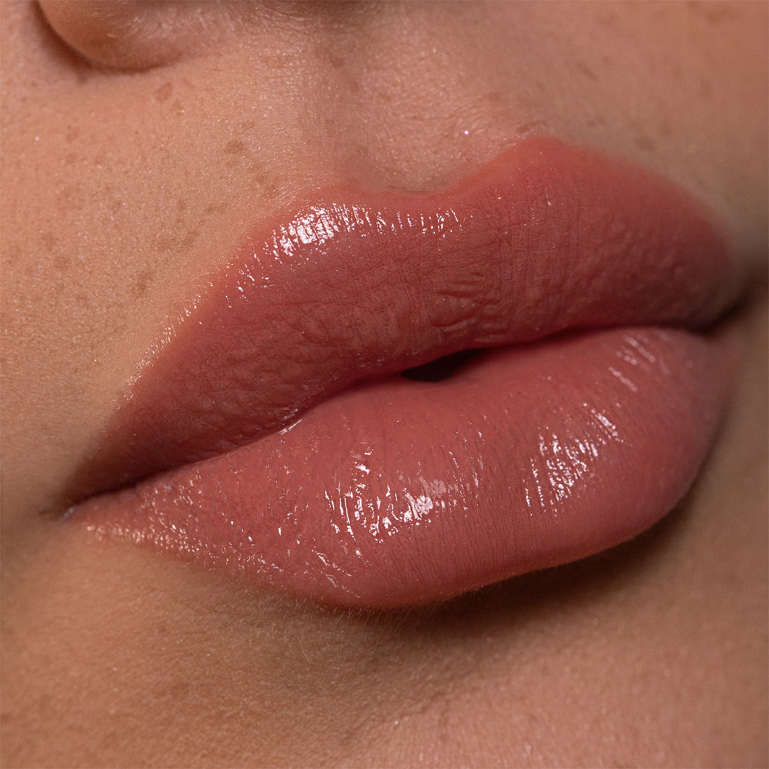 Ultra Rich Sheer Lipstick Rossetto Luminoso Idratante 187_DDP101187_Diego Dalla Palma-5