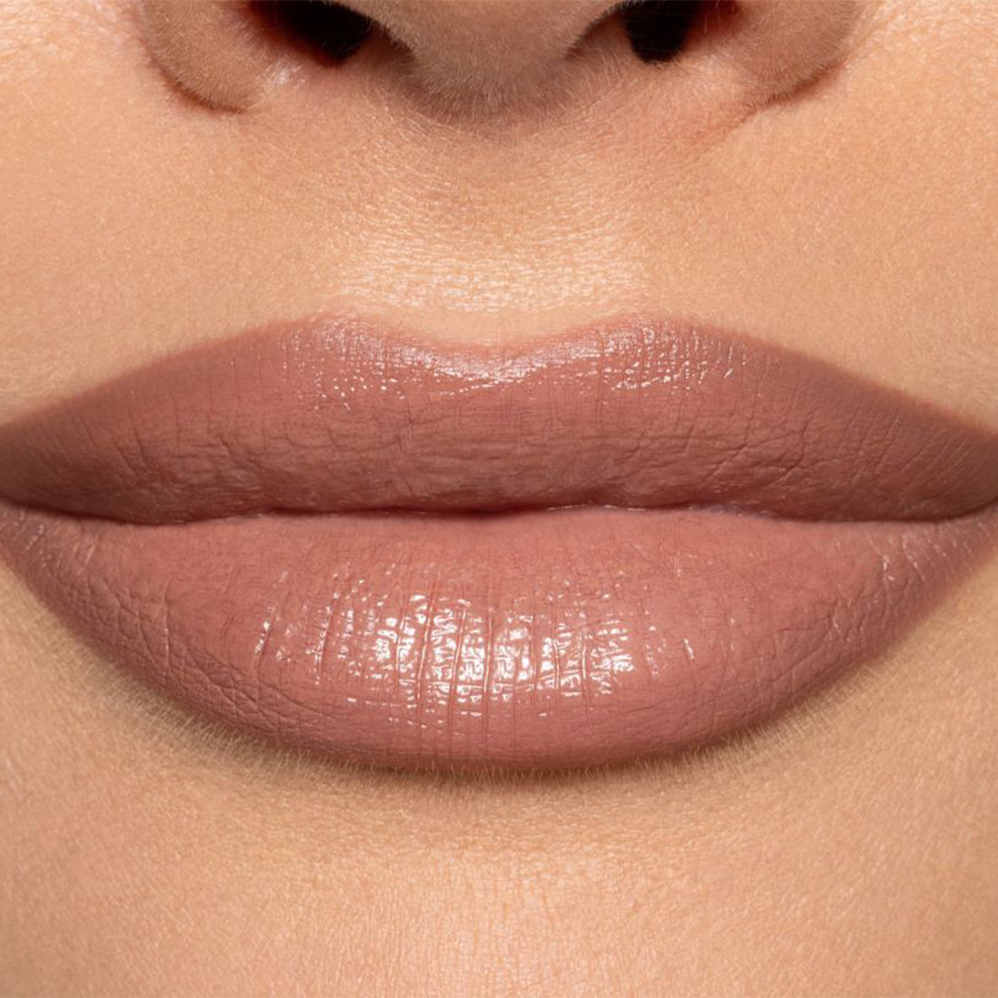 Vamp! Creamy Duo Matita Labbra Contouring & Rossetto Brillante N002 Medium Nude_PUP020122A002_Pupa-2