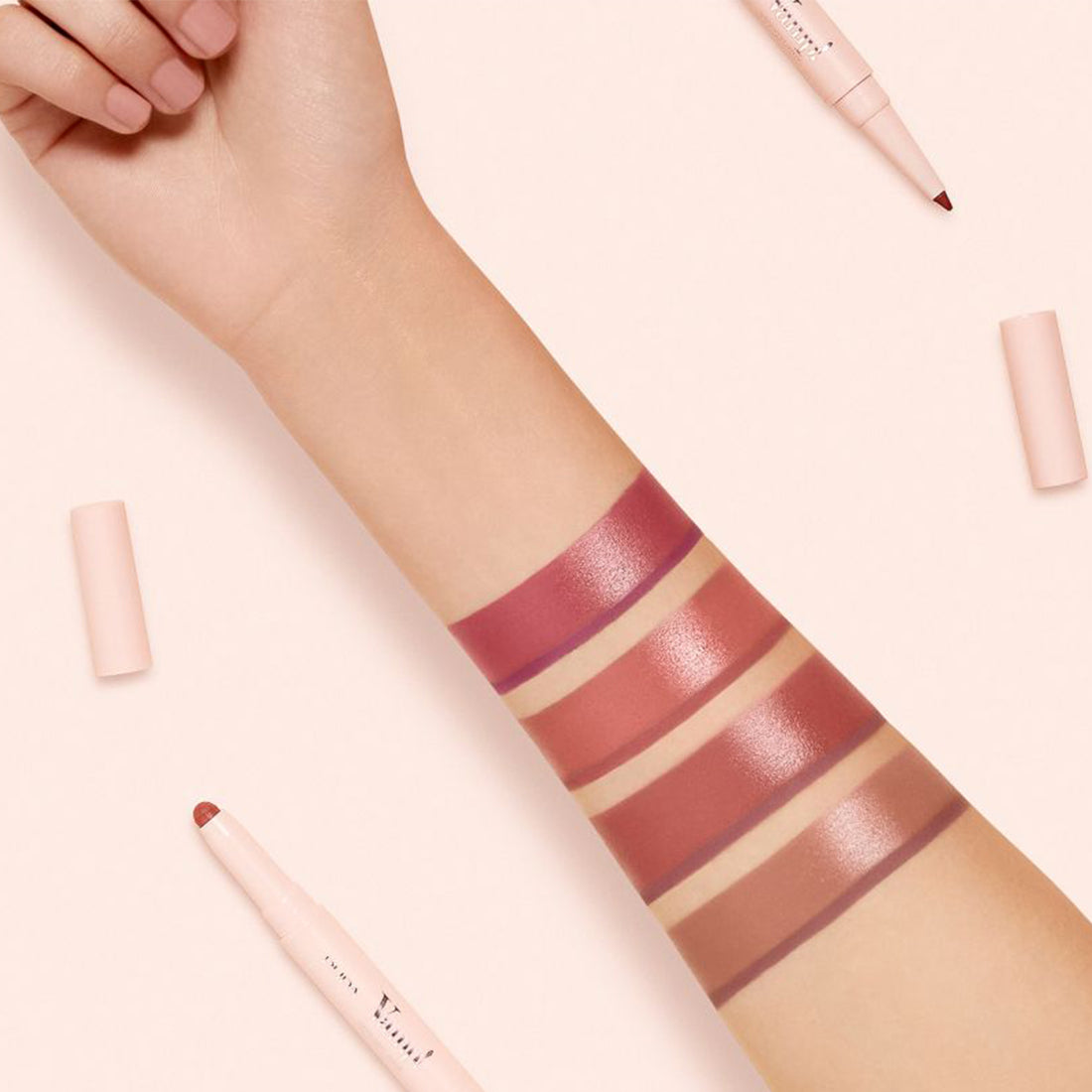 Vamp! Creamy Duo Matita Labbra Contouring & Rossetto Brillante N008 Vintage Rose_PUP020122A008_Pupa-3