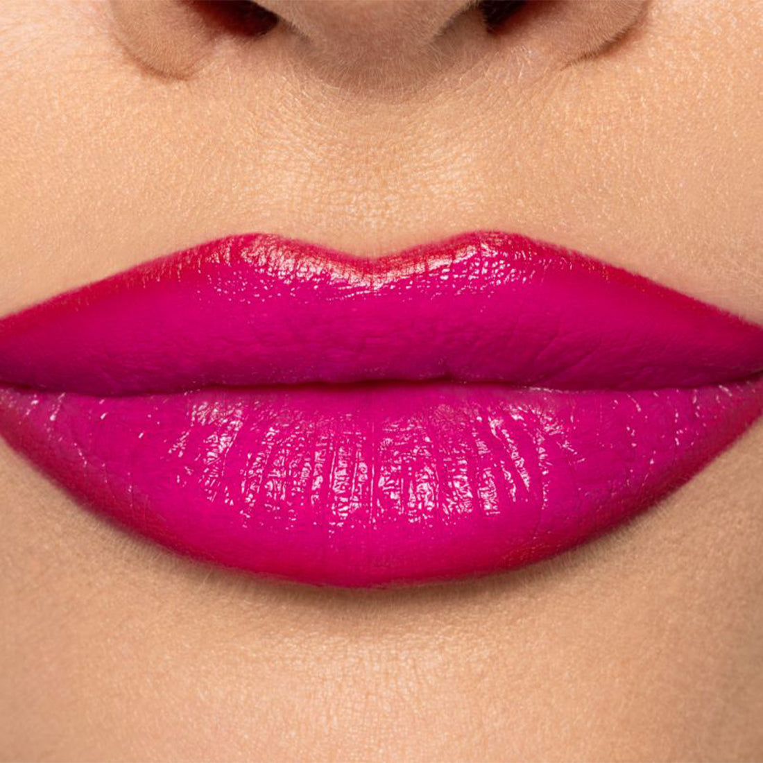 Vamp! Creamy Duo Matita Labbra Contouring & Rossetto Brillante N009 Flamingo Fuchsia_PUP020122A009_Pupa-2