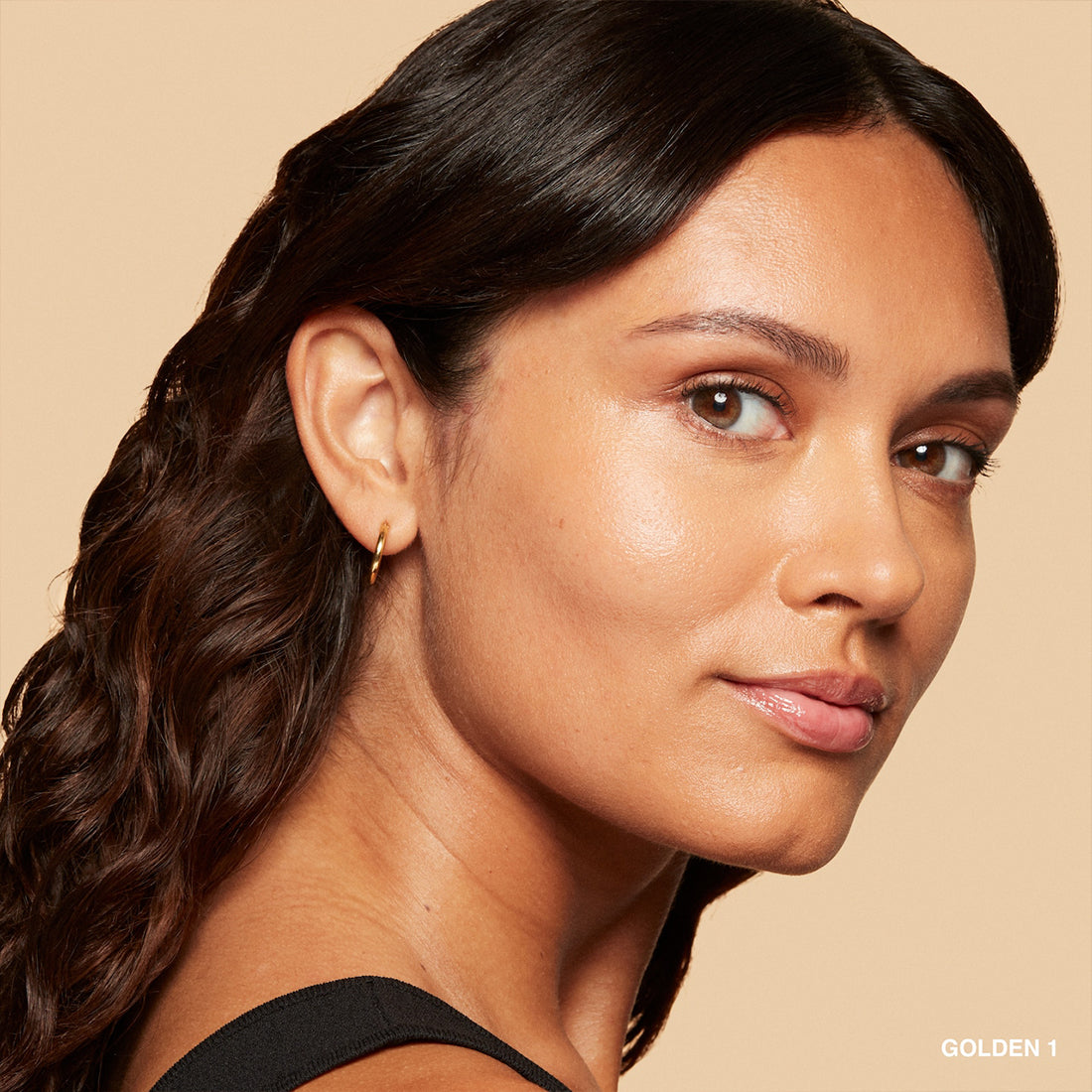 Vitamin Enriched Skin Tint Crema Viso Colorata Golden 1_BOBEW5T09_Bobbi Brown-4