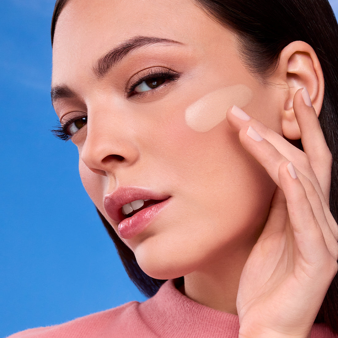 Wonder Me Defender Fondotinta SPF 50 Fondotinta effetto balmy Alta protezione e leggerezza 002 Neutral beige_PUP050246A002_Pupa-4