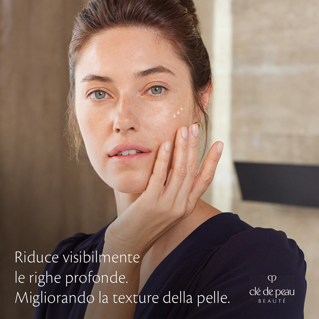 Wrinkle Smoothing Serum Supreme Siero Viso Antietà 20 ML_CDP10114612101_CLE' DE PEAU BEAUTE'-4